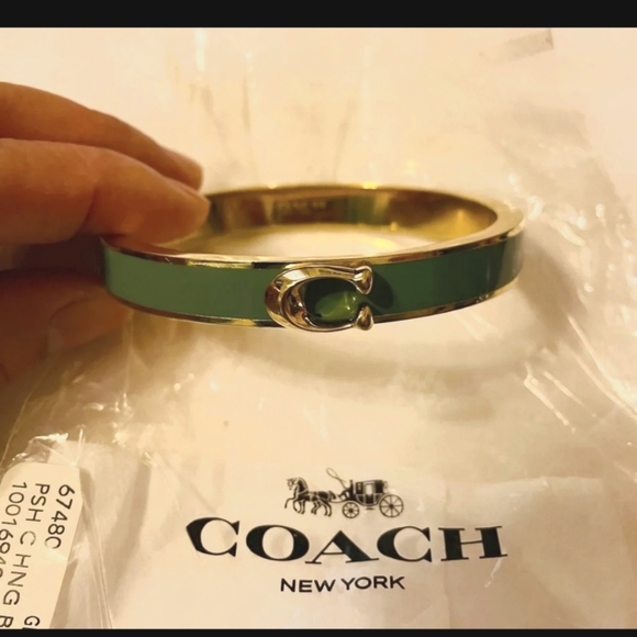 Coach Jewelry - BRAND NEW KELLY GREEN SIGNATURE STATEMENT COACH LOGO BRACELET